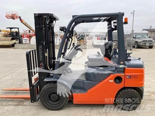 Toyota 8FGU25 Dizelski viljuškari
