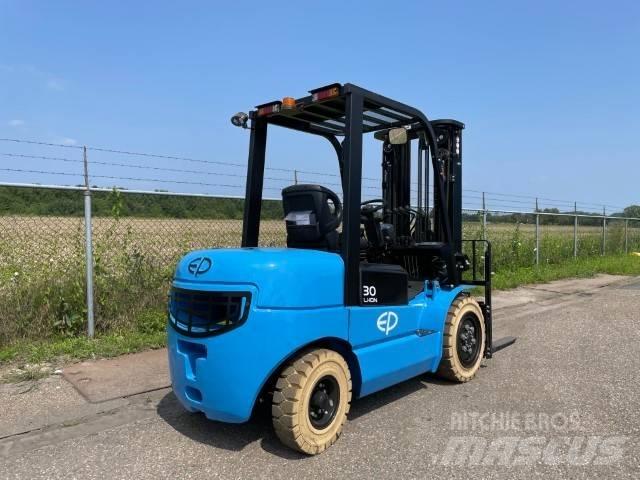 EP EFL302 | 3T | LI-ION Električni viljuškari