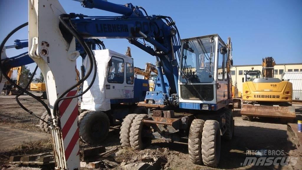 Liebherr A900 Bageri točkaši