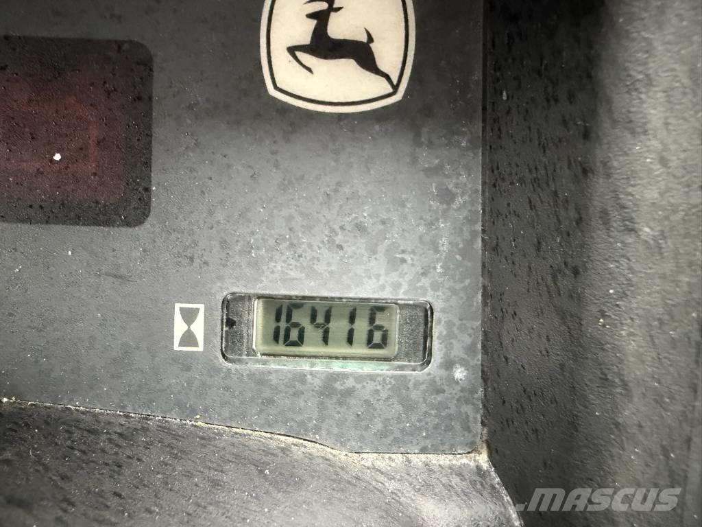 John Deere Gator HPX Pomoćne mašine