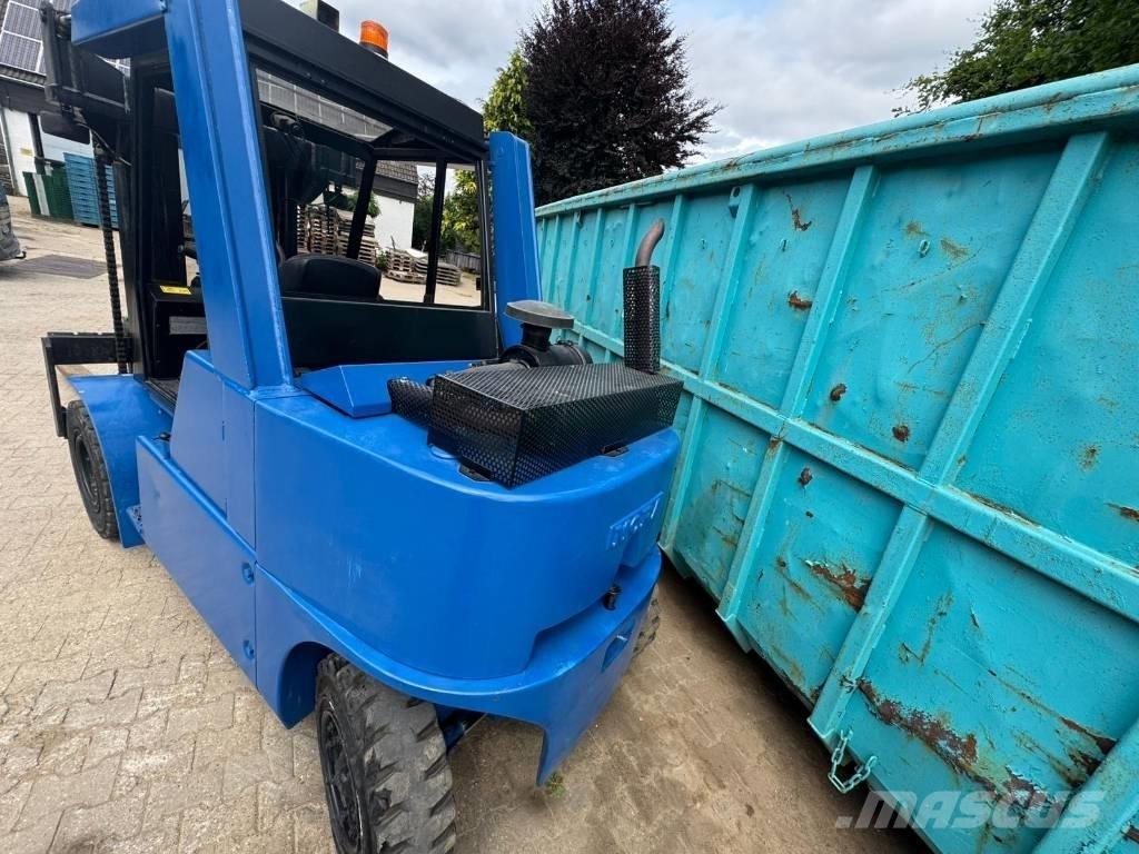 Mora M 80 C Dizelski viljuškari