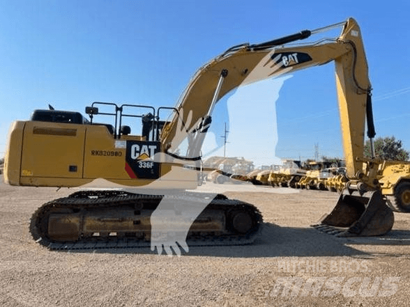 CAT D6T XL Buldožeri guseničari