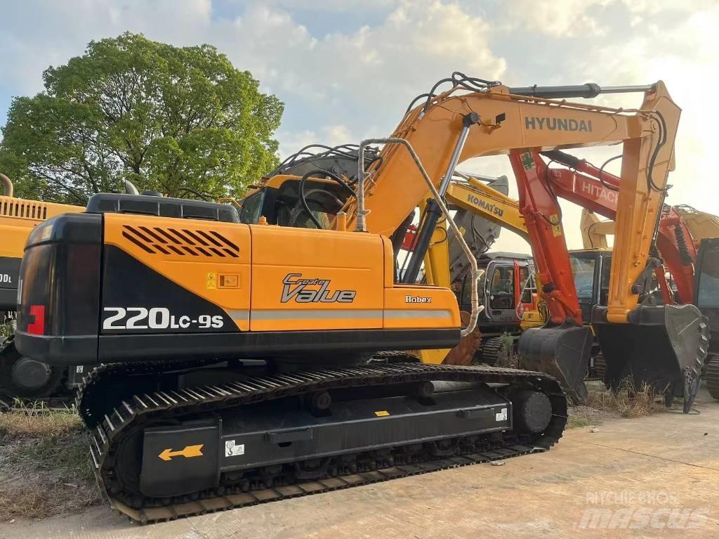 Hyundai R220LC-9S Bageri točkaši