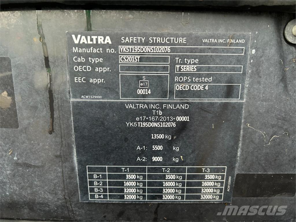 Valtra T195 Traktori