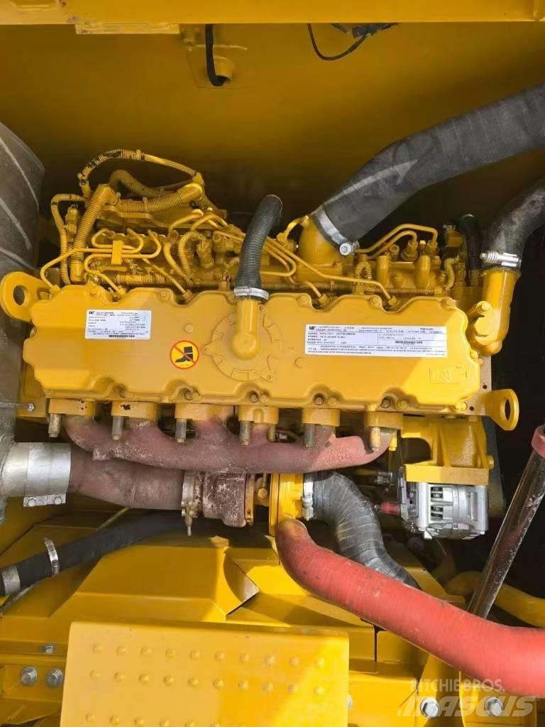 CAT 320 Bageri guseničari
