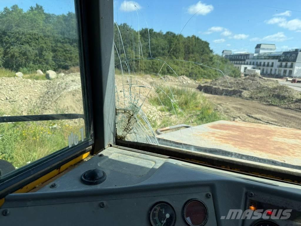 Volvo A 25 C Damperi za gradilište