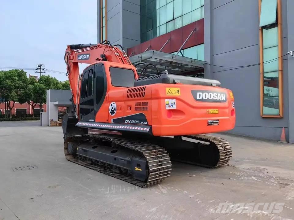 Doosan DX225LC-9C Bageri guseničari