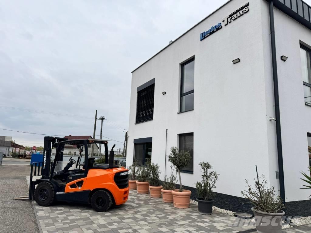 Doosan D 50,  130üó!!! 5t Dizelski viljuškari