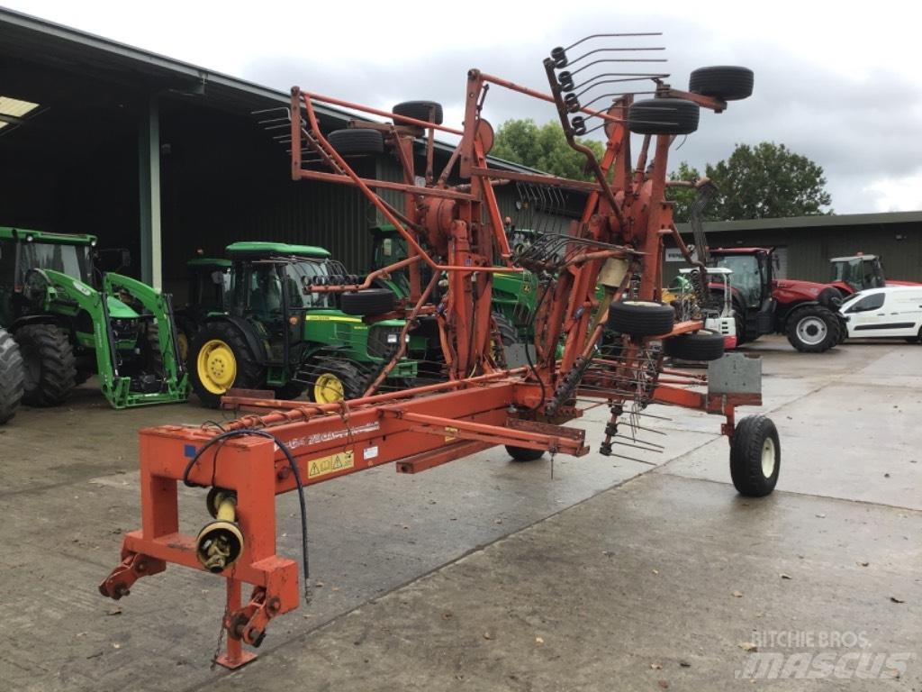 Kuhn GA 7301 Okretači i sakupljači sena