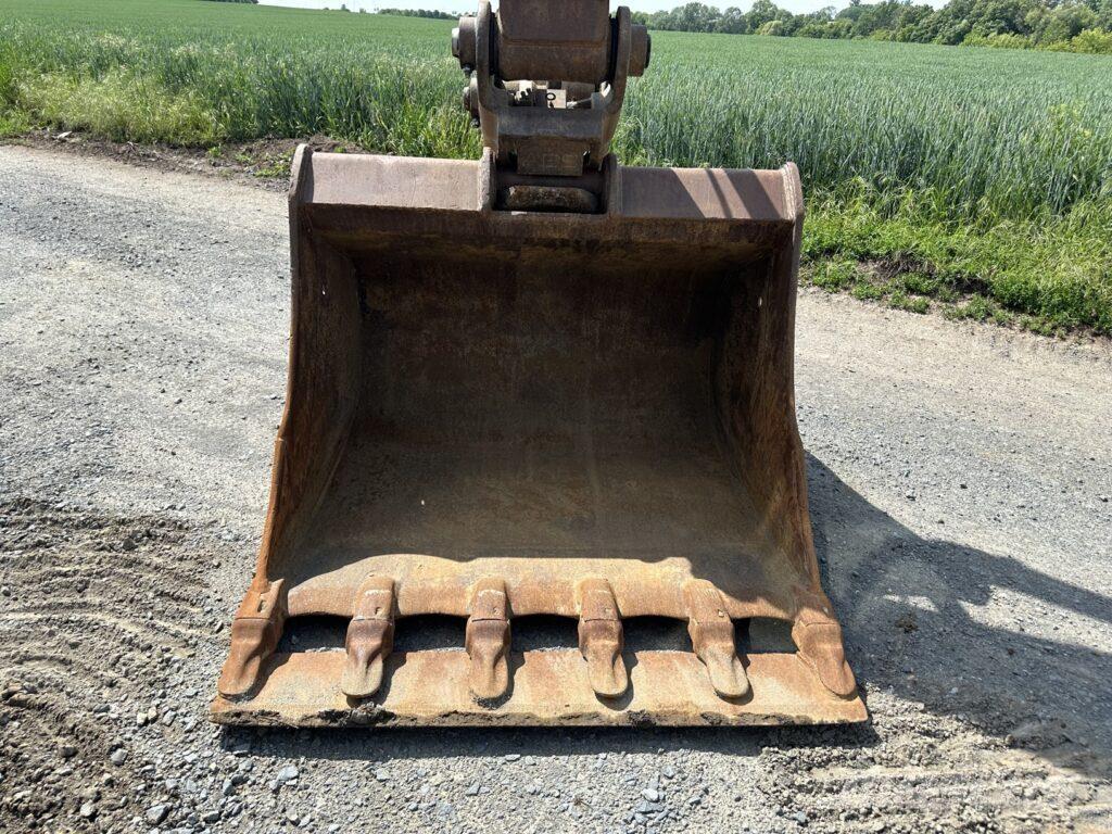 Volvo EC220EL Bageri guseničari