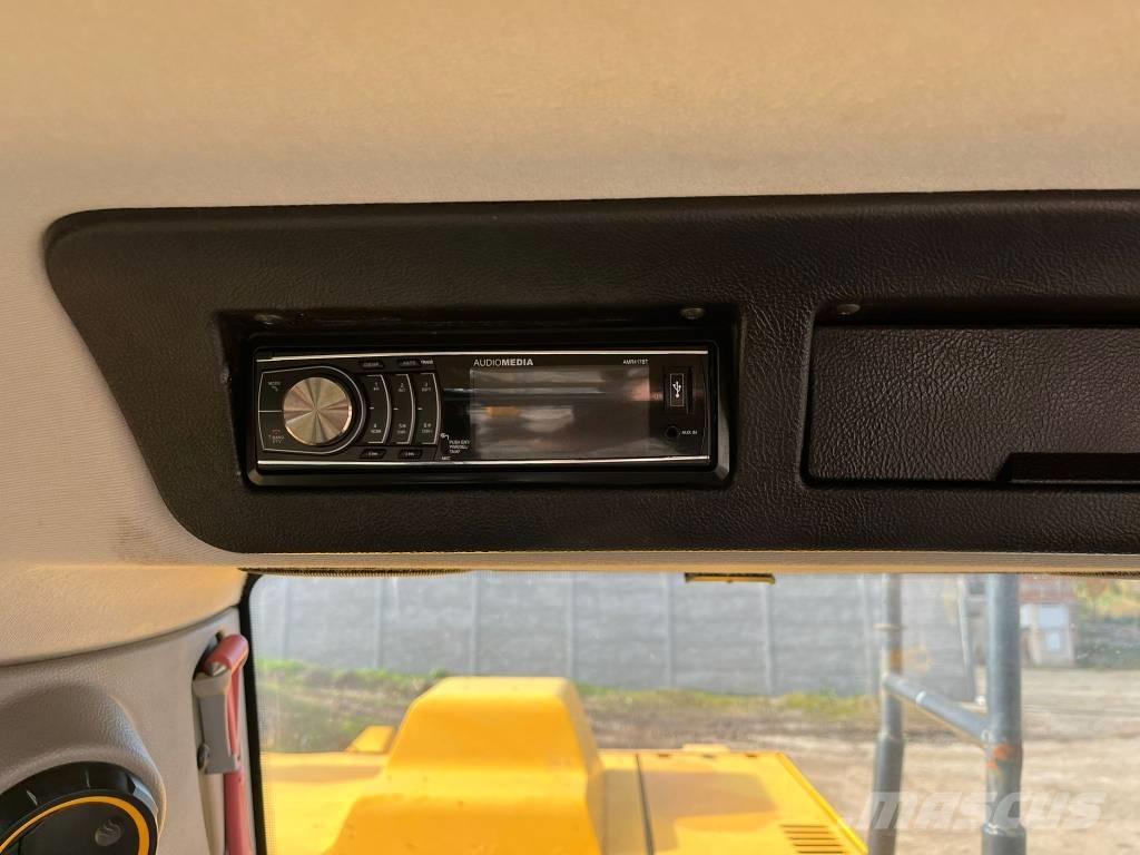 JCB 220X C 4F Bageri guseničari