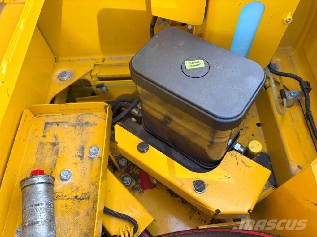 Komatsu PC 240 LC-11 Bageri guseničari
