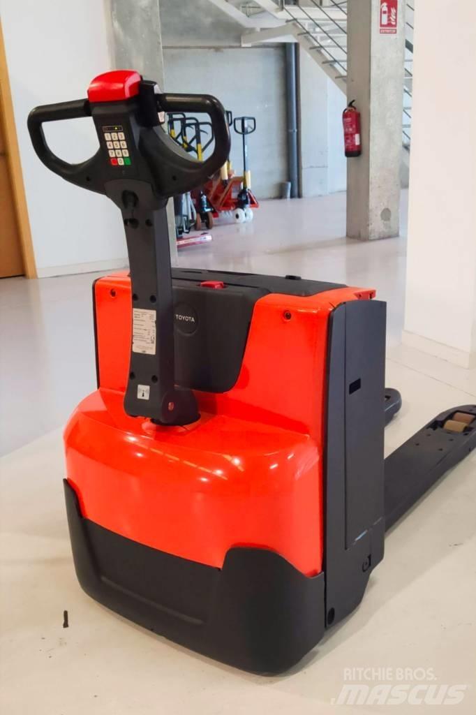 BT LWE 180 Nisko podizni električni viljuškar