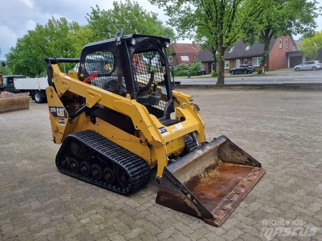 CAT 257 D Skid steer mini utovarivači