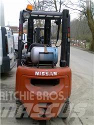 Nissan PD01A18PQ Plinski viljuškari