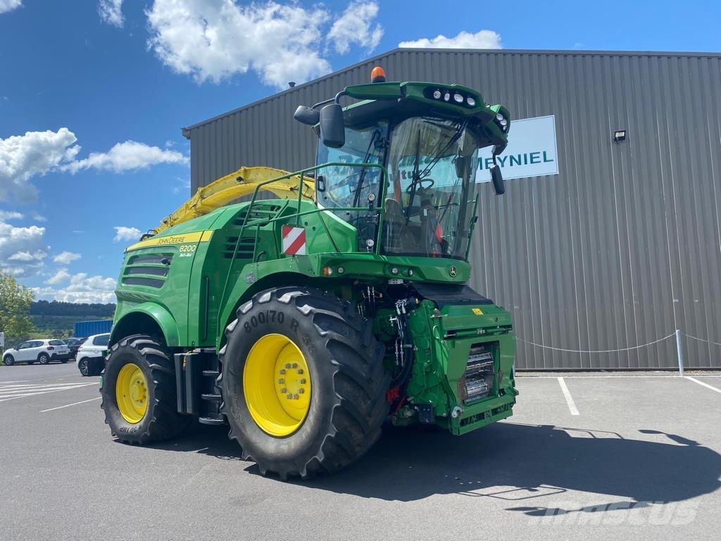John Deere 8200 Kombajni za stočnu hranu