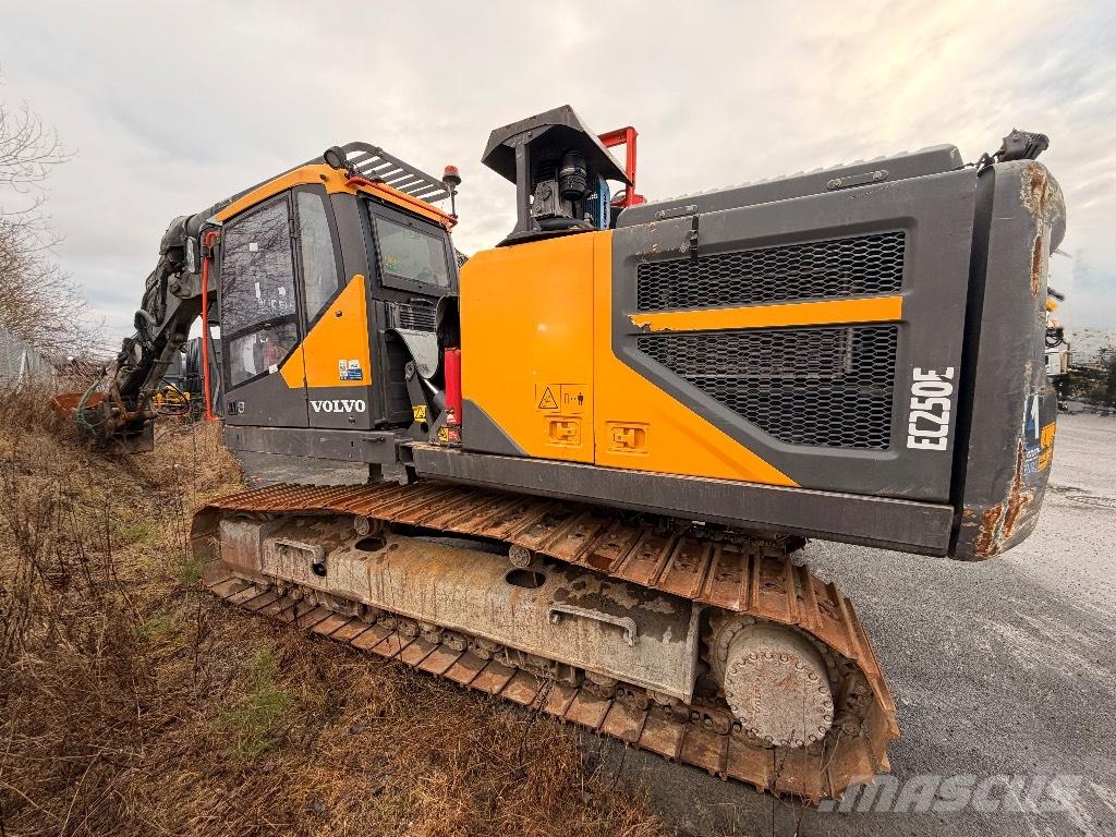 Volvo EC 250 EL Bageri guseničari