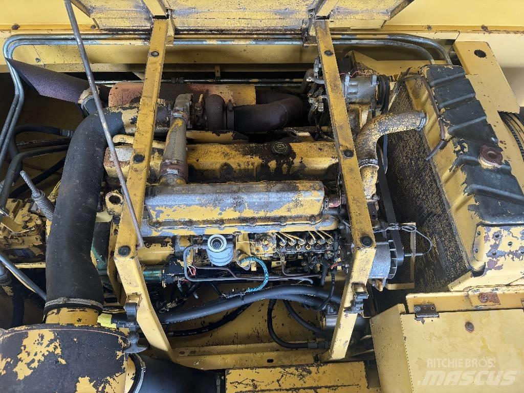 New Holland TX 65 Kombajni