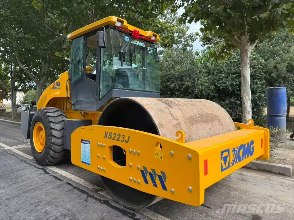 XCMG XS 223 J Valjci sa jednim bubnjem