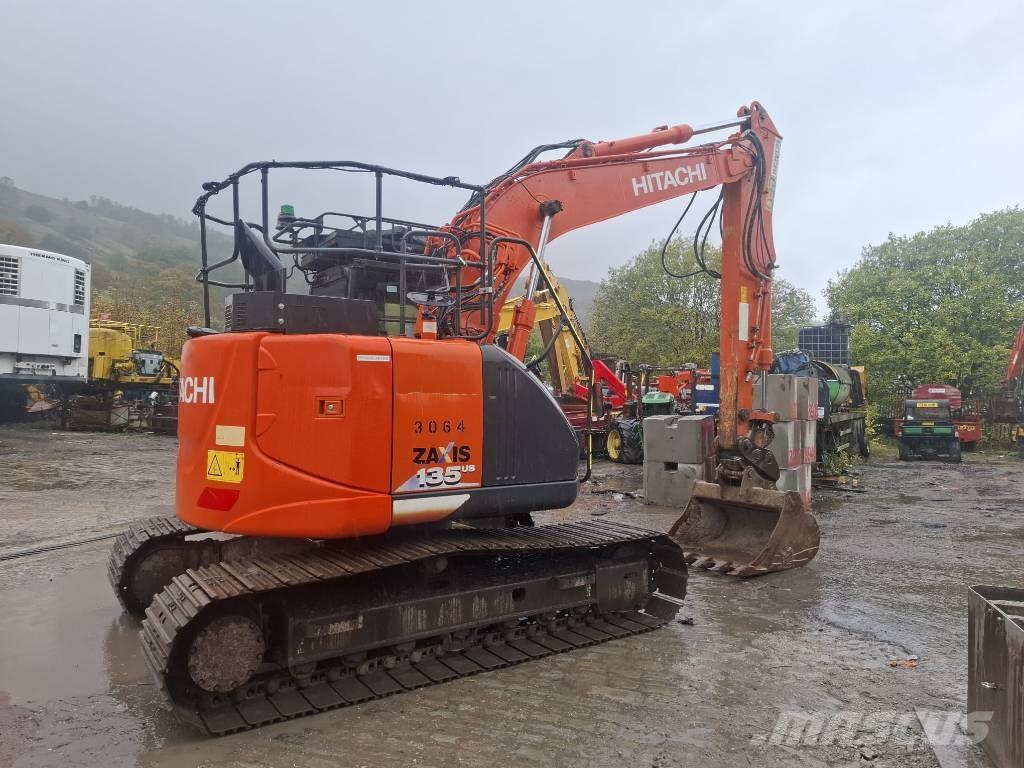 Hitachi ZX 135 US-6 Bageri guseničari