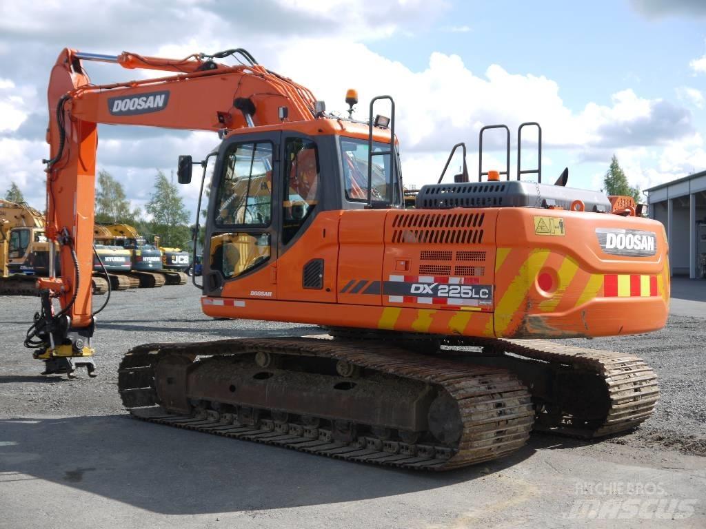 Doosan DX 225 LC-3 Bageri guseničari