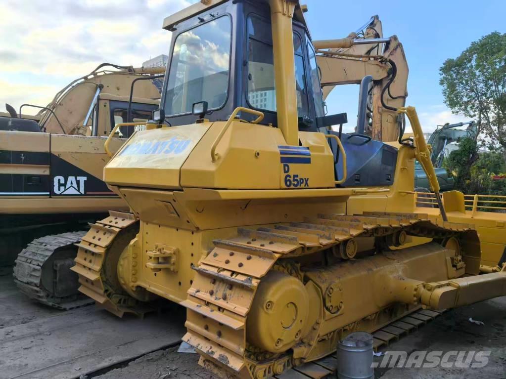 Komatsu D 65 PX-12 Buldožeri guseničari