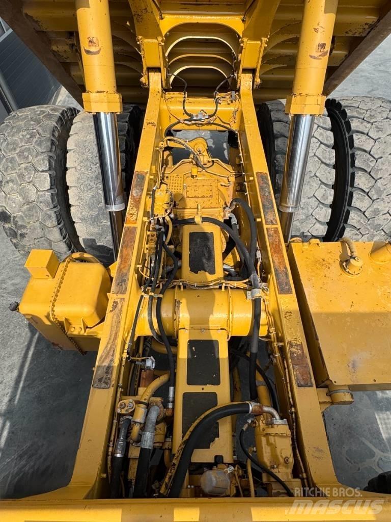 CAT 775 E Kruti damperi
