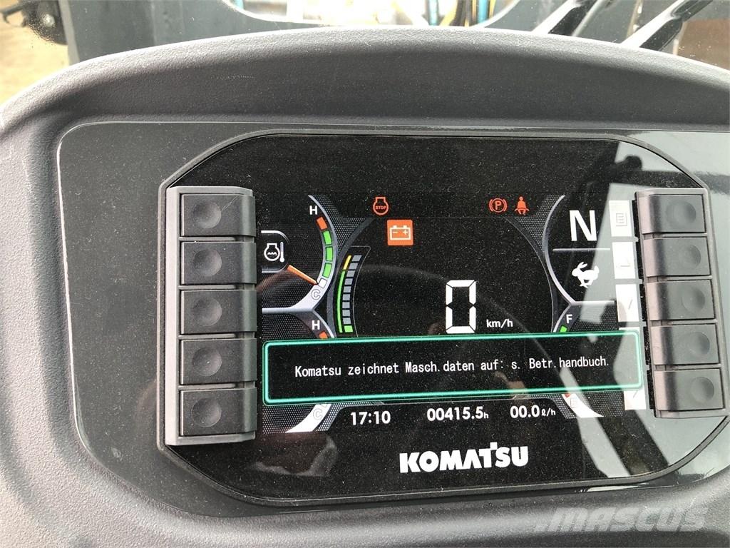 Komatsu WA70M-8 Mini utovarivači