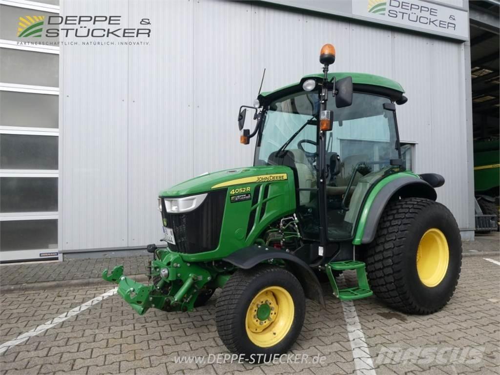 John Deere 4052R Manji traktori