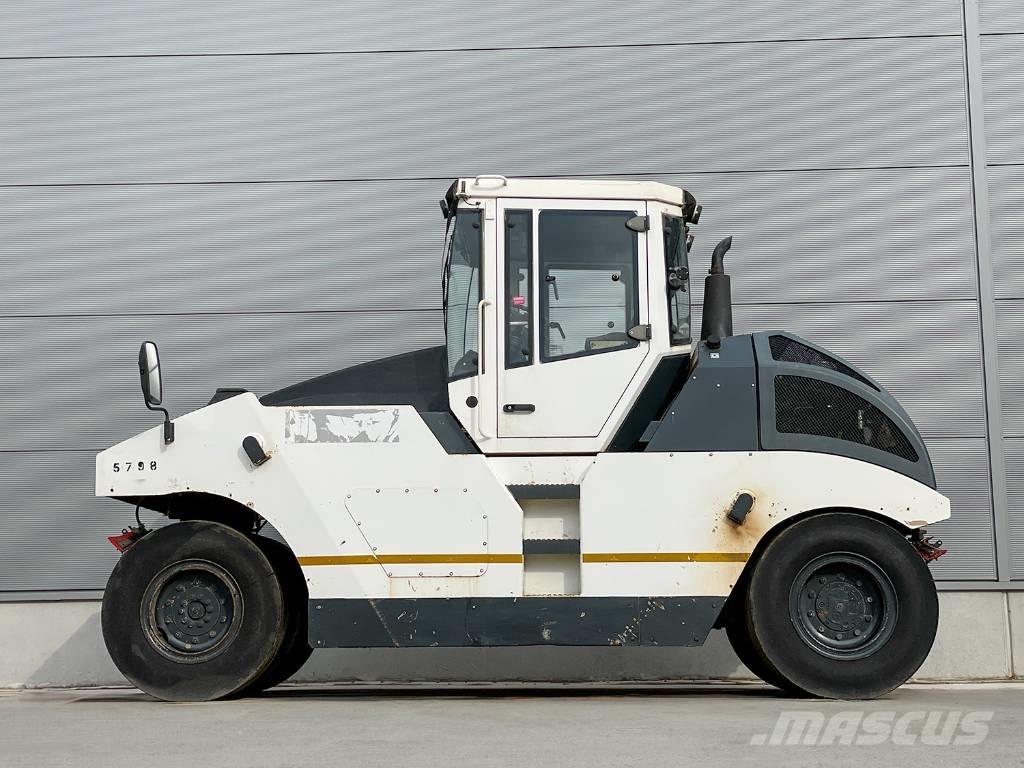 Bomag BW 24 RH Gumeni valjci na točkovima