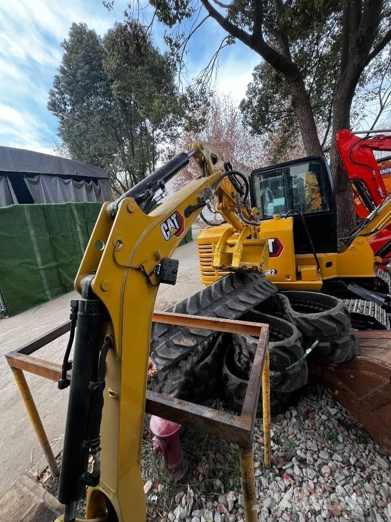 CAT 302 CR Mini bageri < 7t