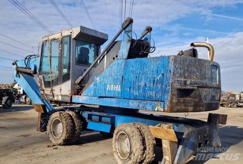 Fuchs 331 Bageri za prenos primarnih/sekundarnih sirovina
