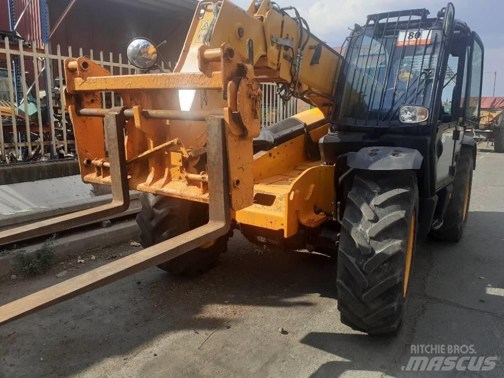 JCB 535-95 Poljoprivredni teleskopski utovarivači