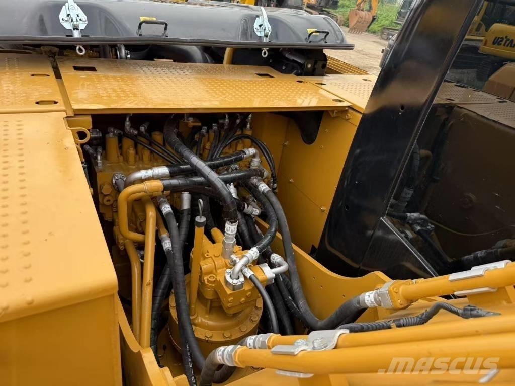 CAT 320D2 Bageri guseničari