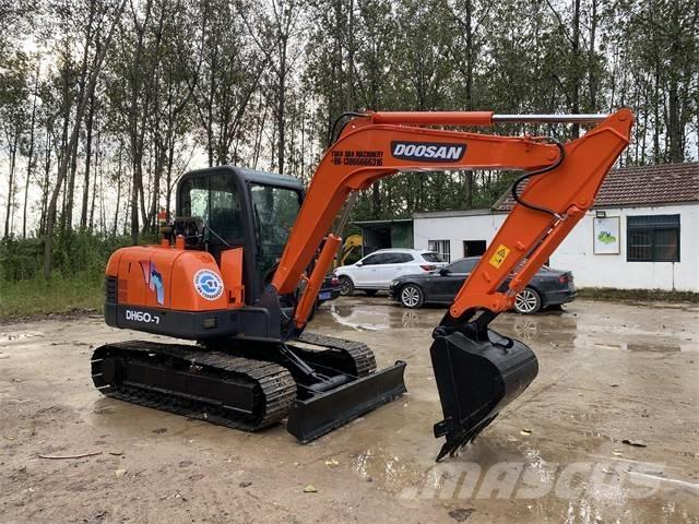 Doosan DH 140 Bageri točkaši
