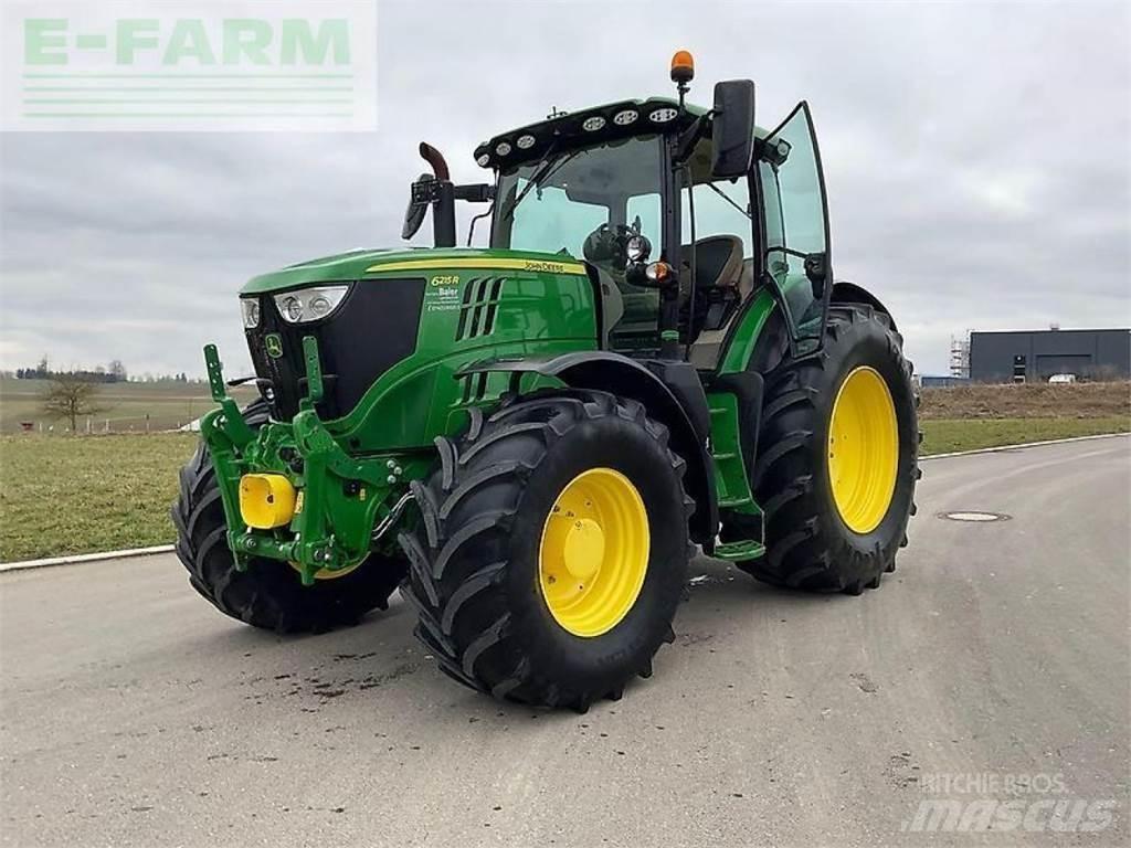 John Deere 6215 r Traktori