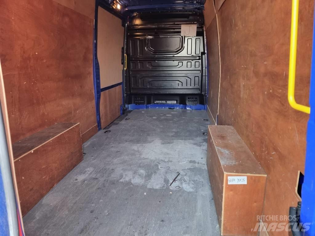 Volkswagen Crafter Sanduk kombiji