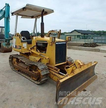 Komatsu D 20 A-6 Buldožeri guseničari