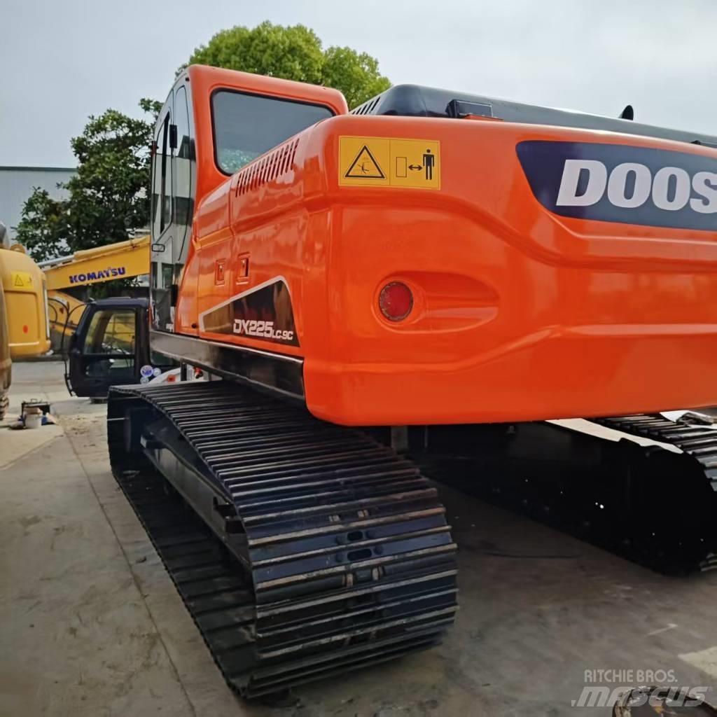 Doosan DX 225 Bageri guseničari