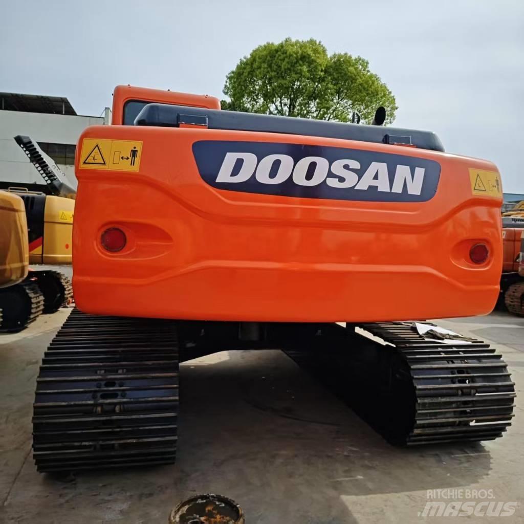 Doosan DX 225 Bageri guseničari