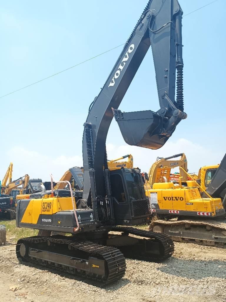 Volvo EC 240 Bageri guseničari