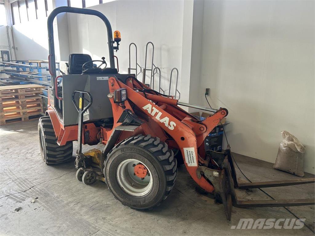 Atlas AR32E Višenamenski utovarivači