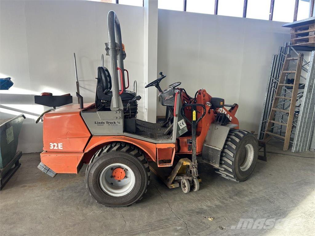 Atlas AR32E Višenamenski utovarivači