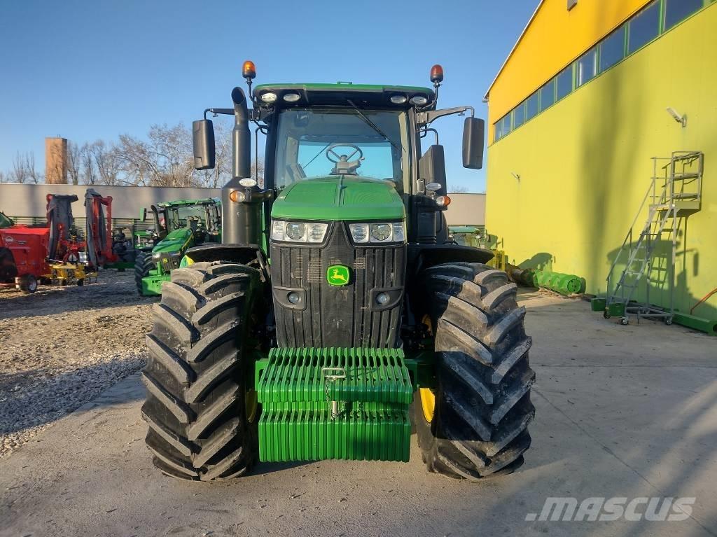 John Deere 7270 R Traktori