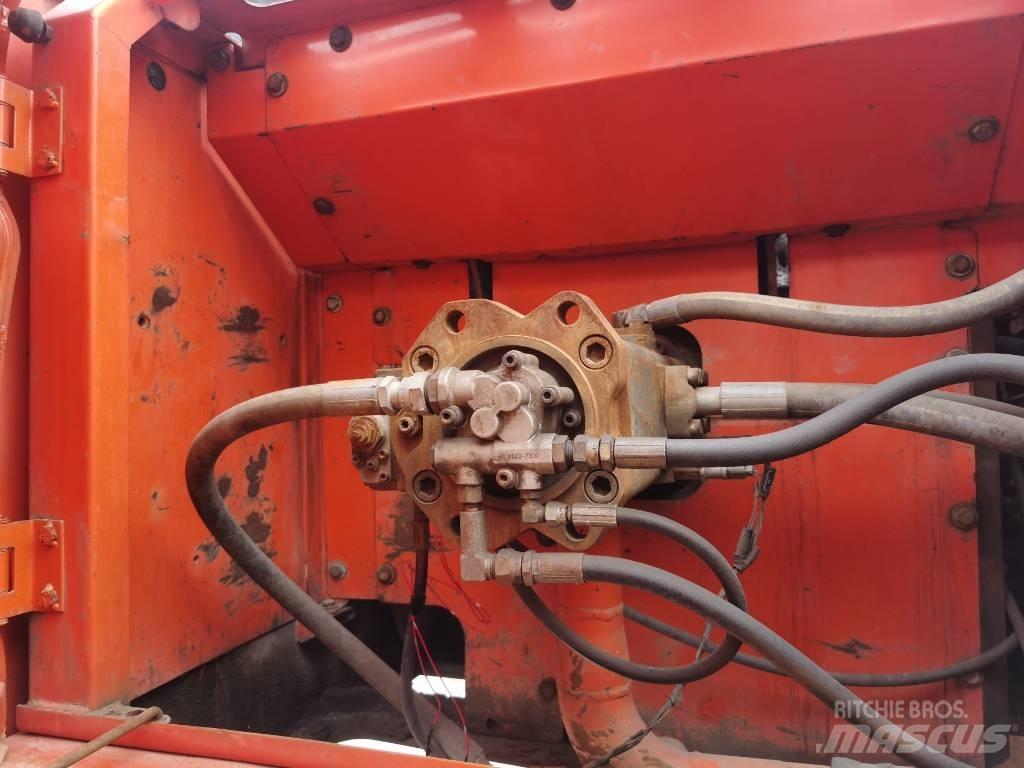 Doosan DX 300 LC Bageri guseničari