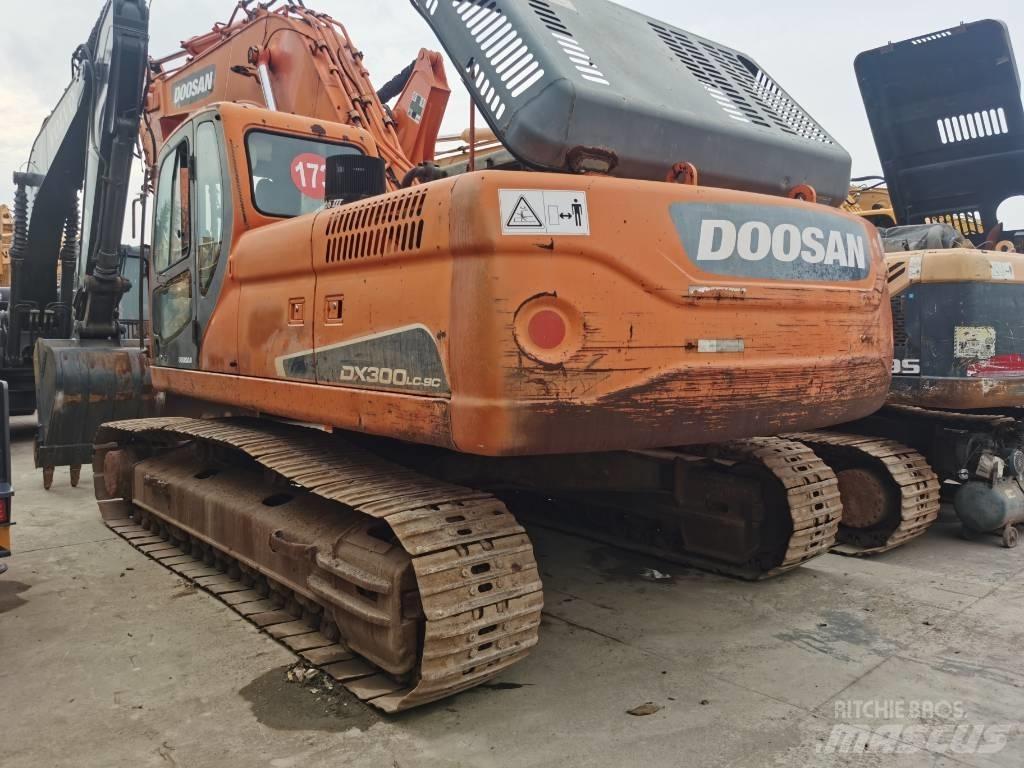 Doosan DX 300 LC Bageri guseničari