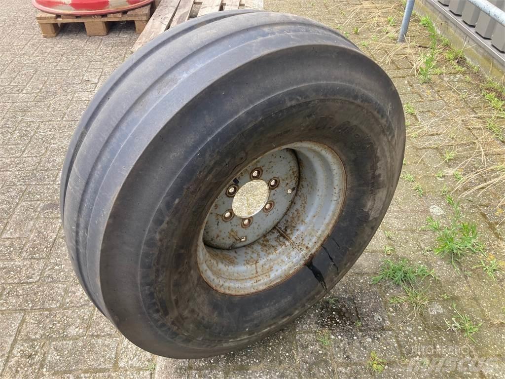 BKT 11.00-16 Gume, točkovi i felne