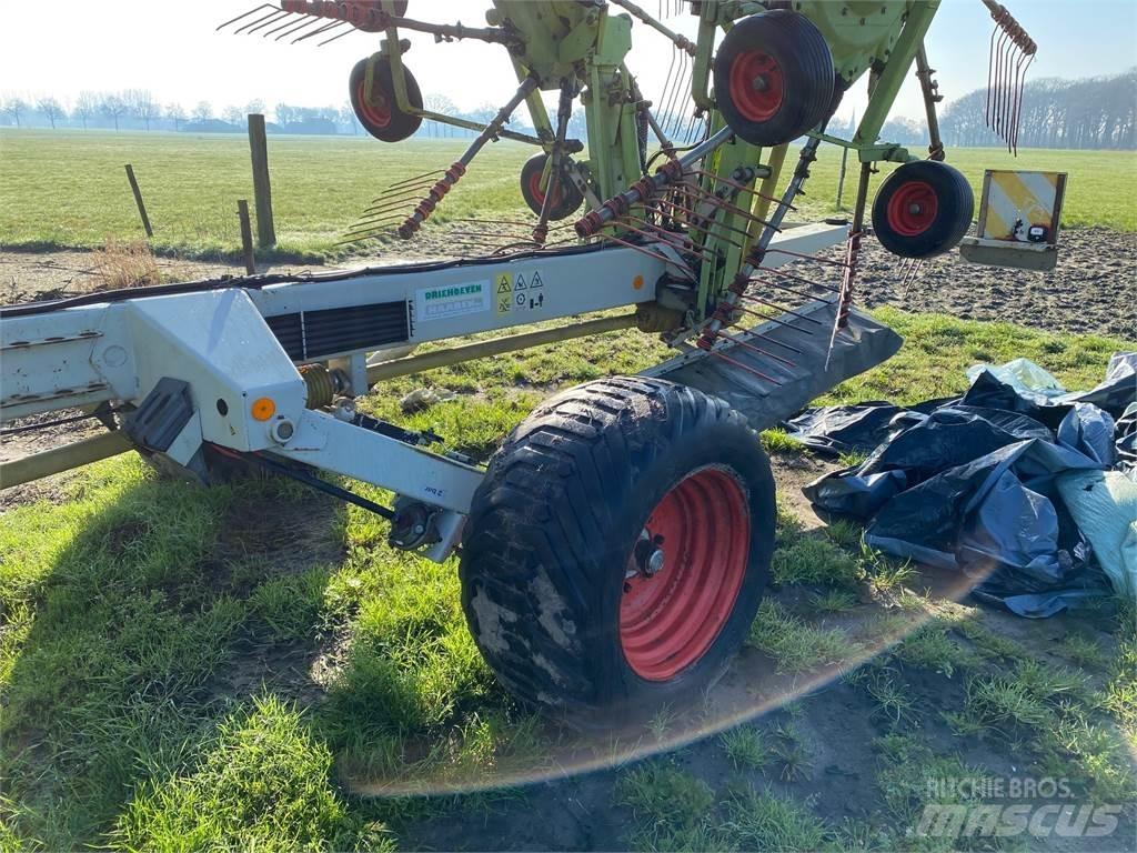 CLAAS liner 3000 Okretači i sakupljači sena