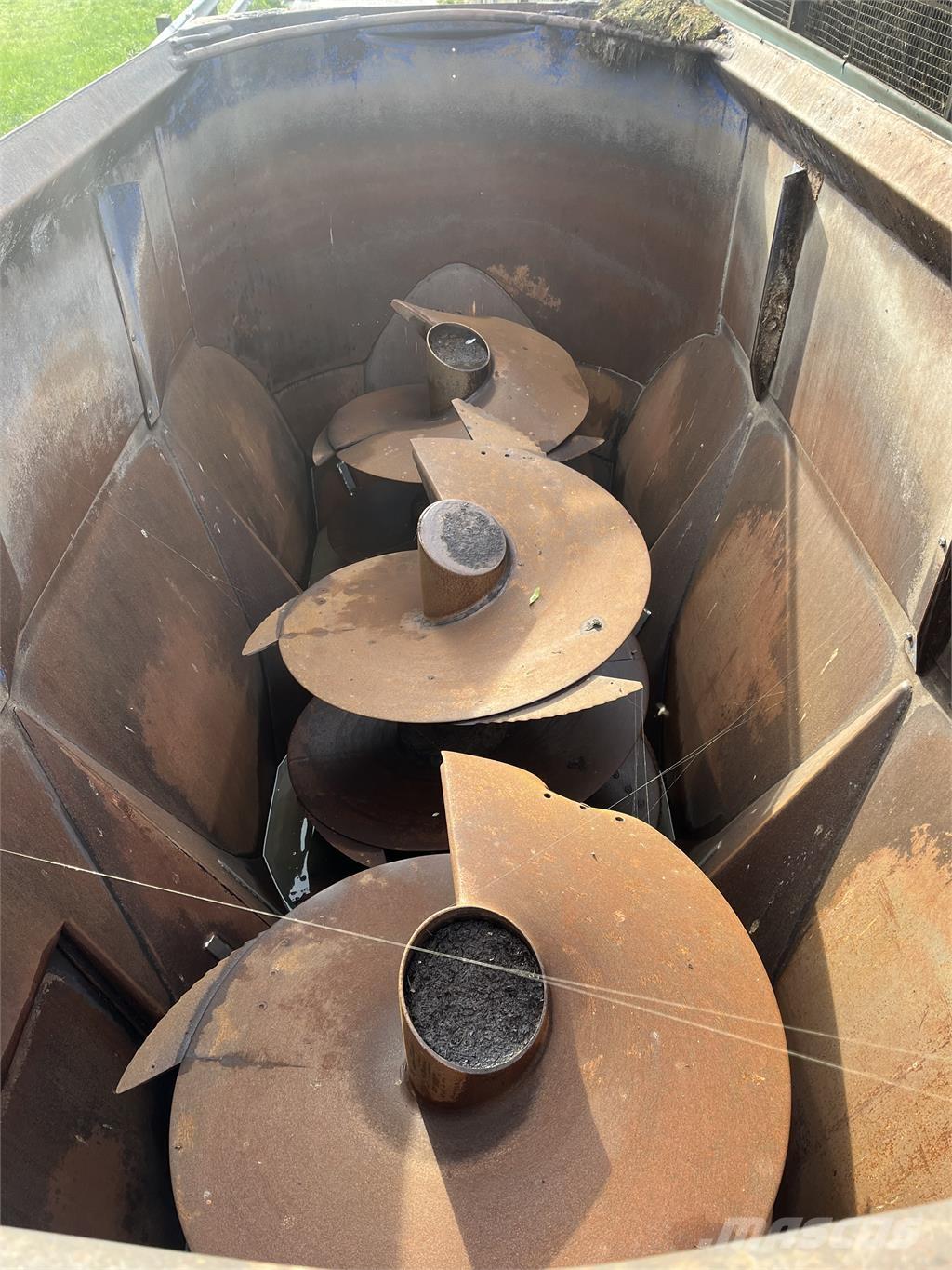  Europcomp Dualmix Mešaona stočne hrane