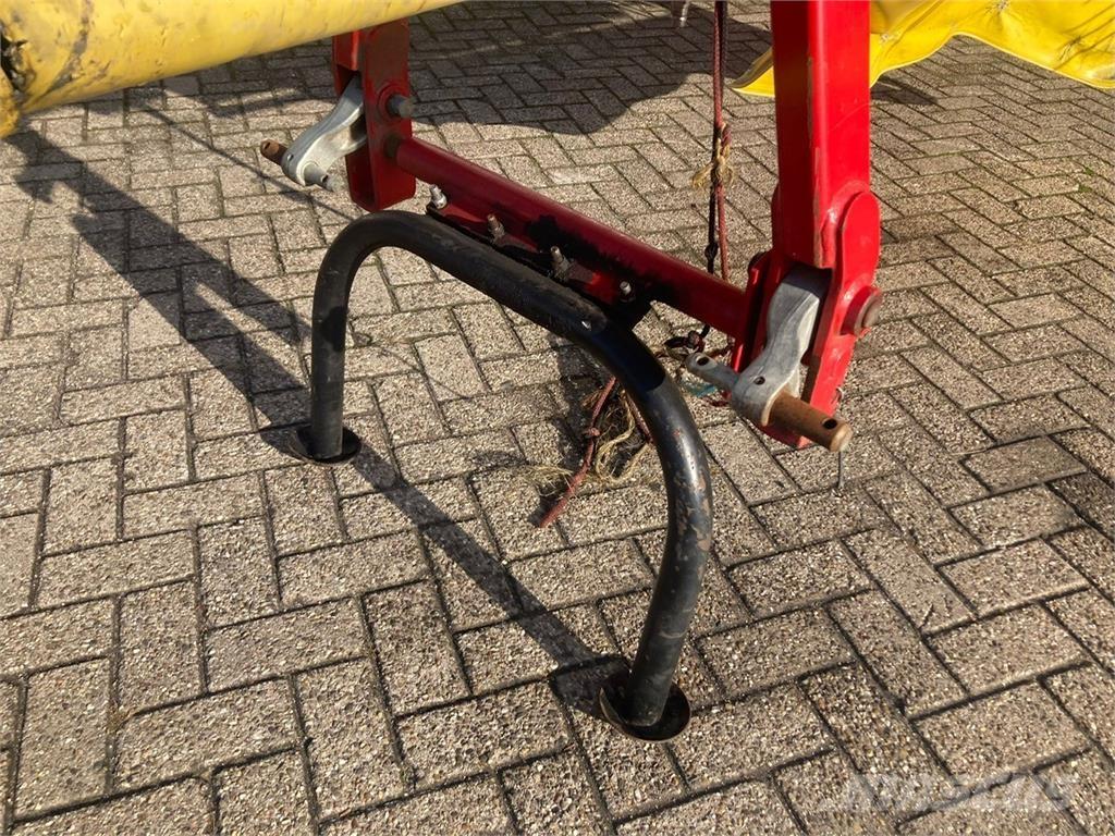 Fella TS 880 HARK Okretači i sakupljači sena